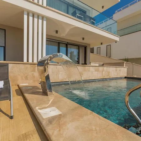 Apartment Allegra Luxury Pisak