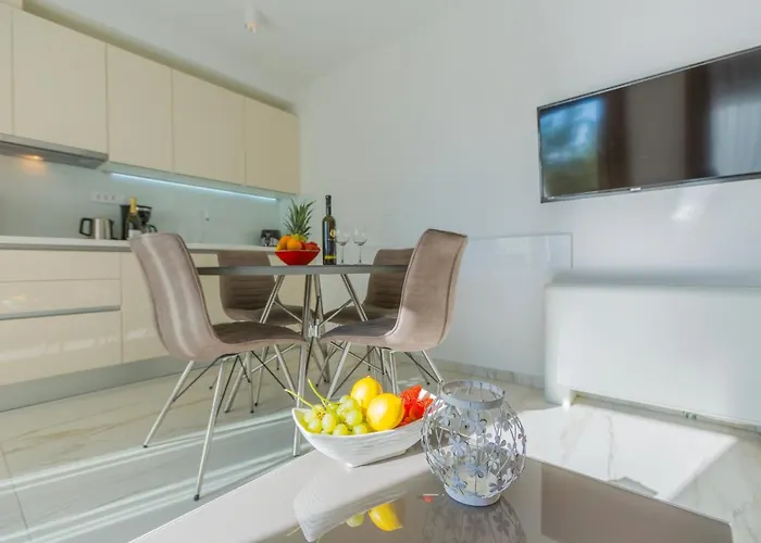 Apartment Allegra Luxury Pisak